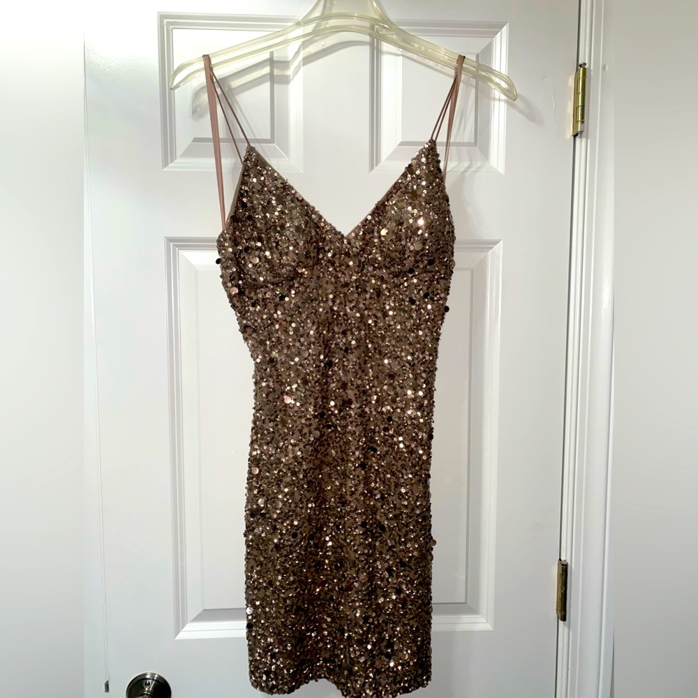 Adrianna Papell for E! RedCarpet.  Gorgeous Sequin Mini gold/brown Dress. Size10